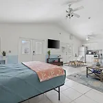 Luxe Pool Casita W Saltwater Pool 25 Min To Pcb