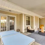 Bright Lynn Haven Home With Screened Porch And Yard!
