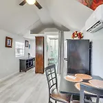 Lakefront Panama City Studio With Hot Tub Access