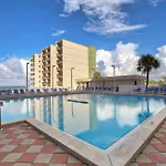 Shore Beats Work Gulf-Front Escape With Stunning Views & Balconies