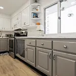 Pinnacle Port 304A