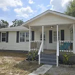 Charming 3-Bedroom Home In Beautiful Panama City