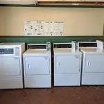 American Quality Lodge