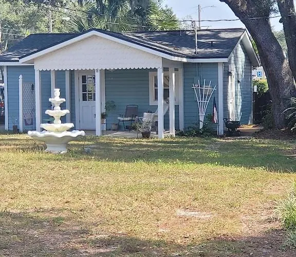 Historic Gwaltney House-Cottage At St Andrew\'S Bay
