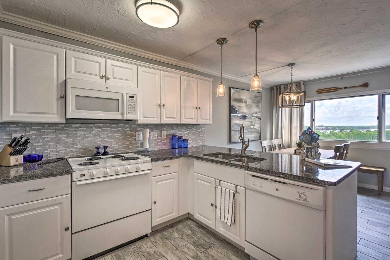 Apartment Water-view Pinnacle Port Getaway With Pools And More! *