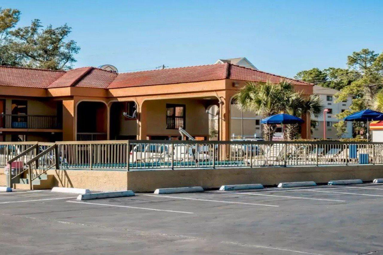 Lodge Econo *