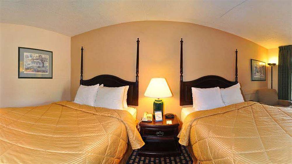 Hotel Quality & Conference Center