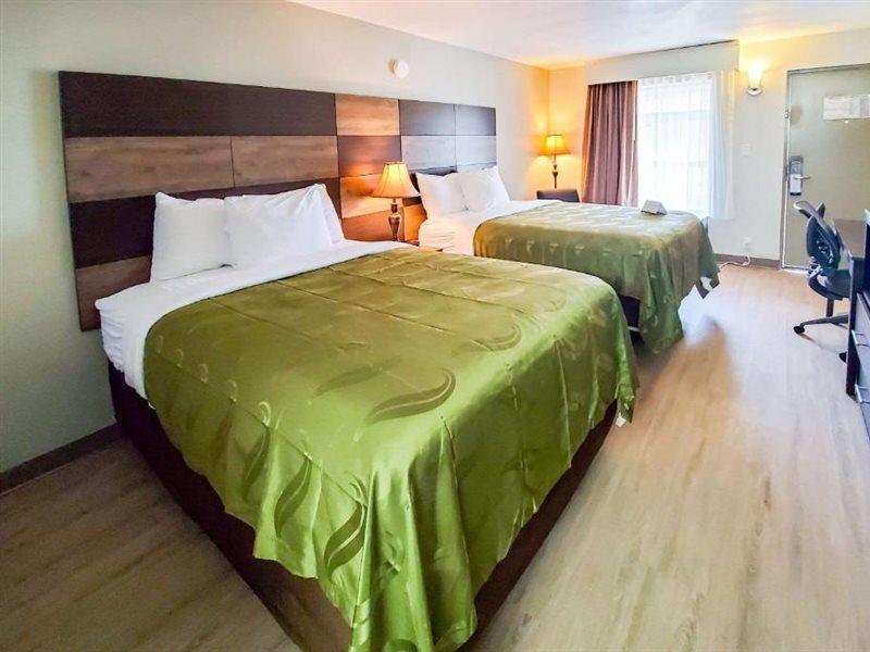 Hotel Quality & Conference Center 3*