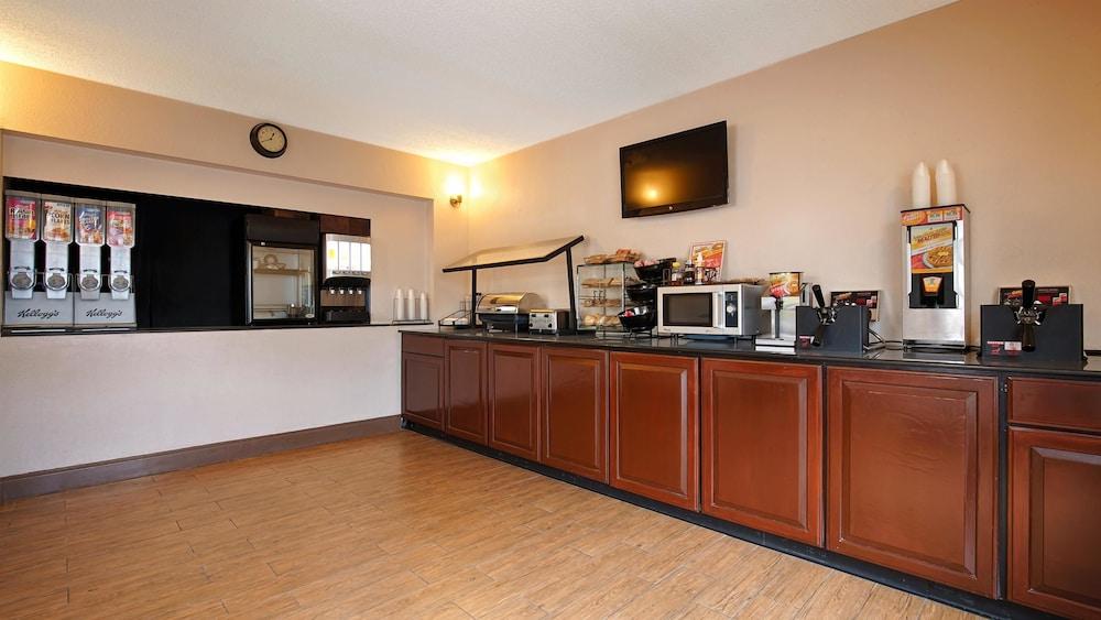Days By Wyndham Hotel 3*