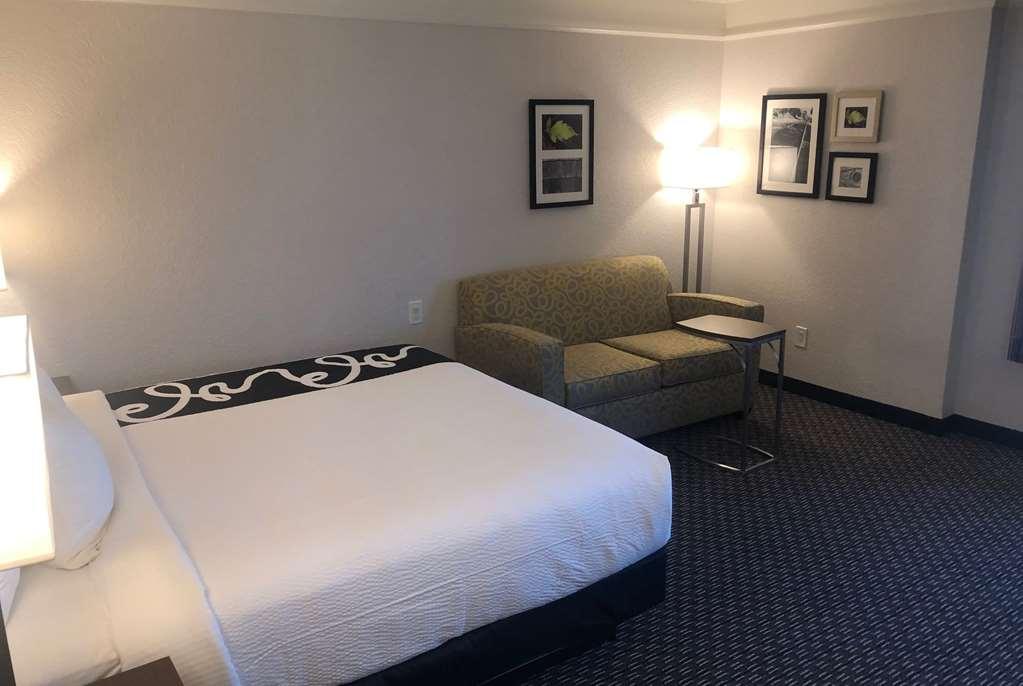 La Quinta & By Wyndham Hotel 3*