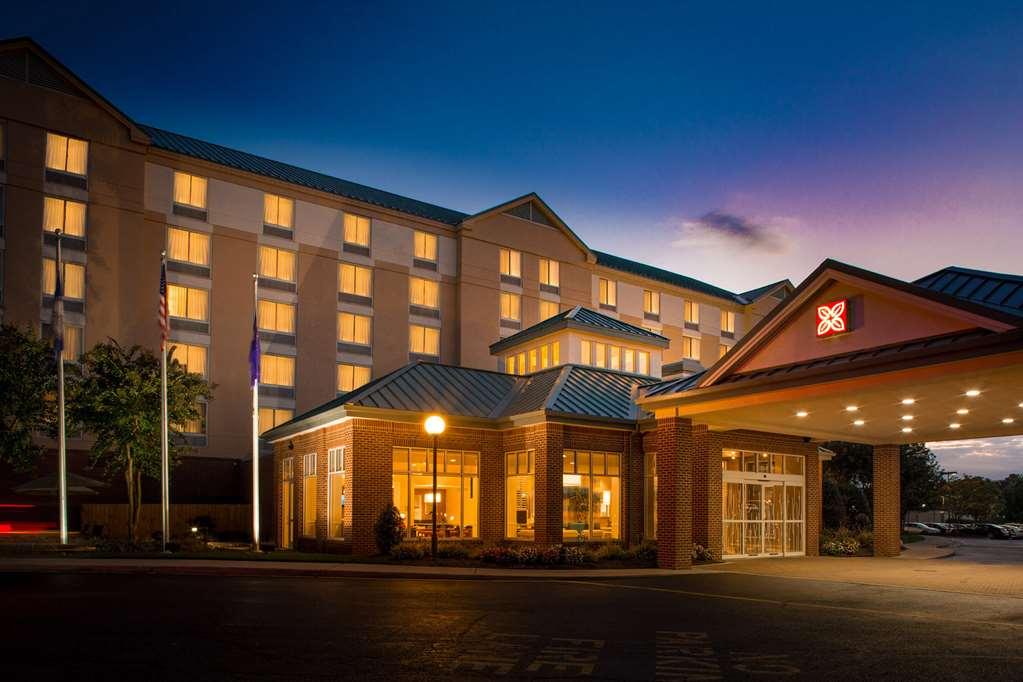 Hilton Garden Hotel 3*