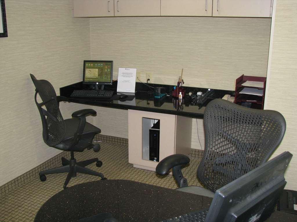 Hilton Garden 3*