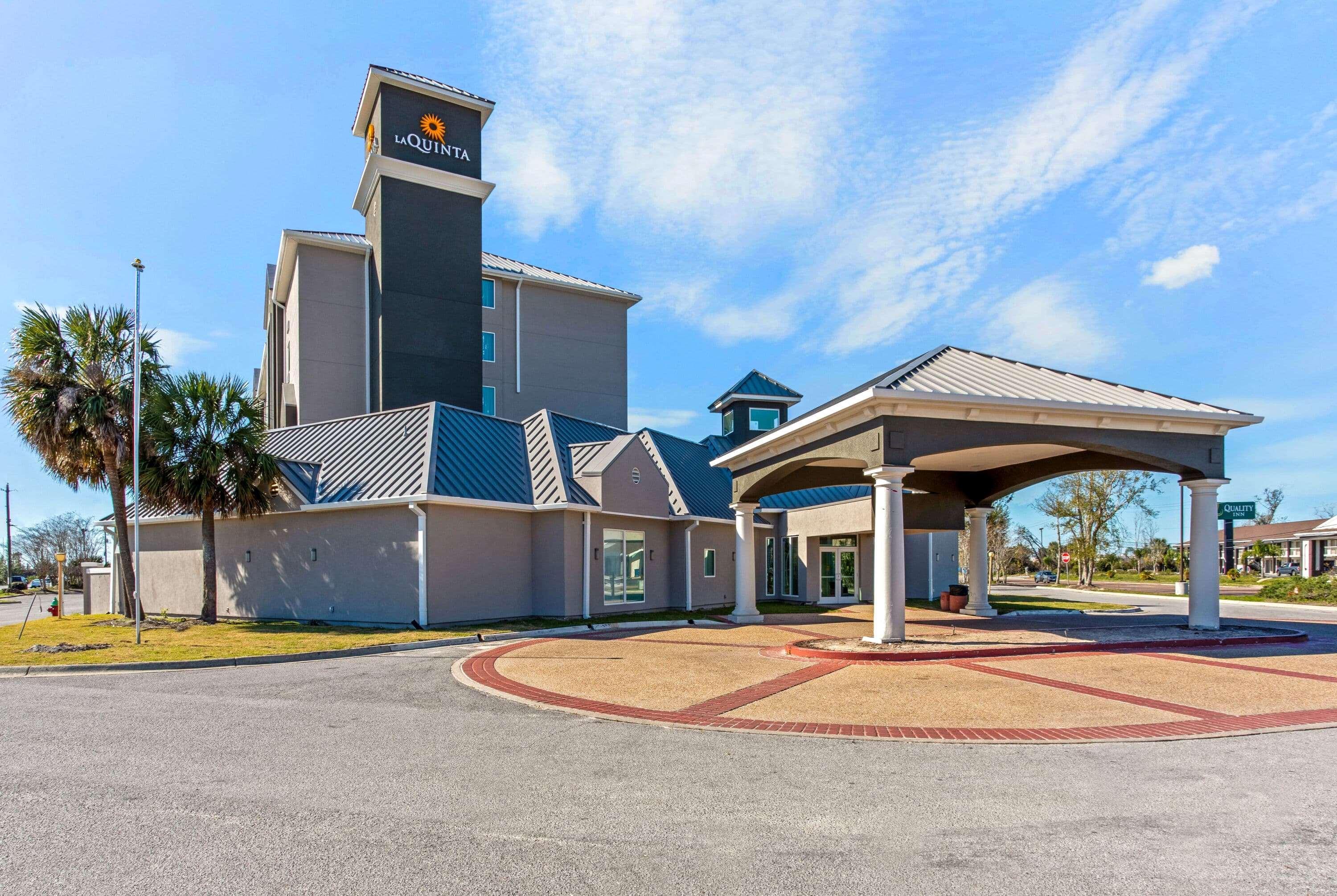 La Quinta & By Wyndham Hotel 3*
