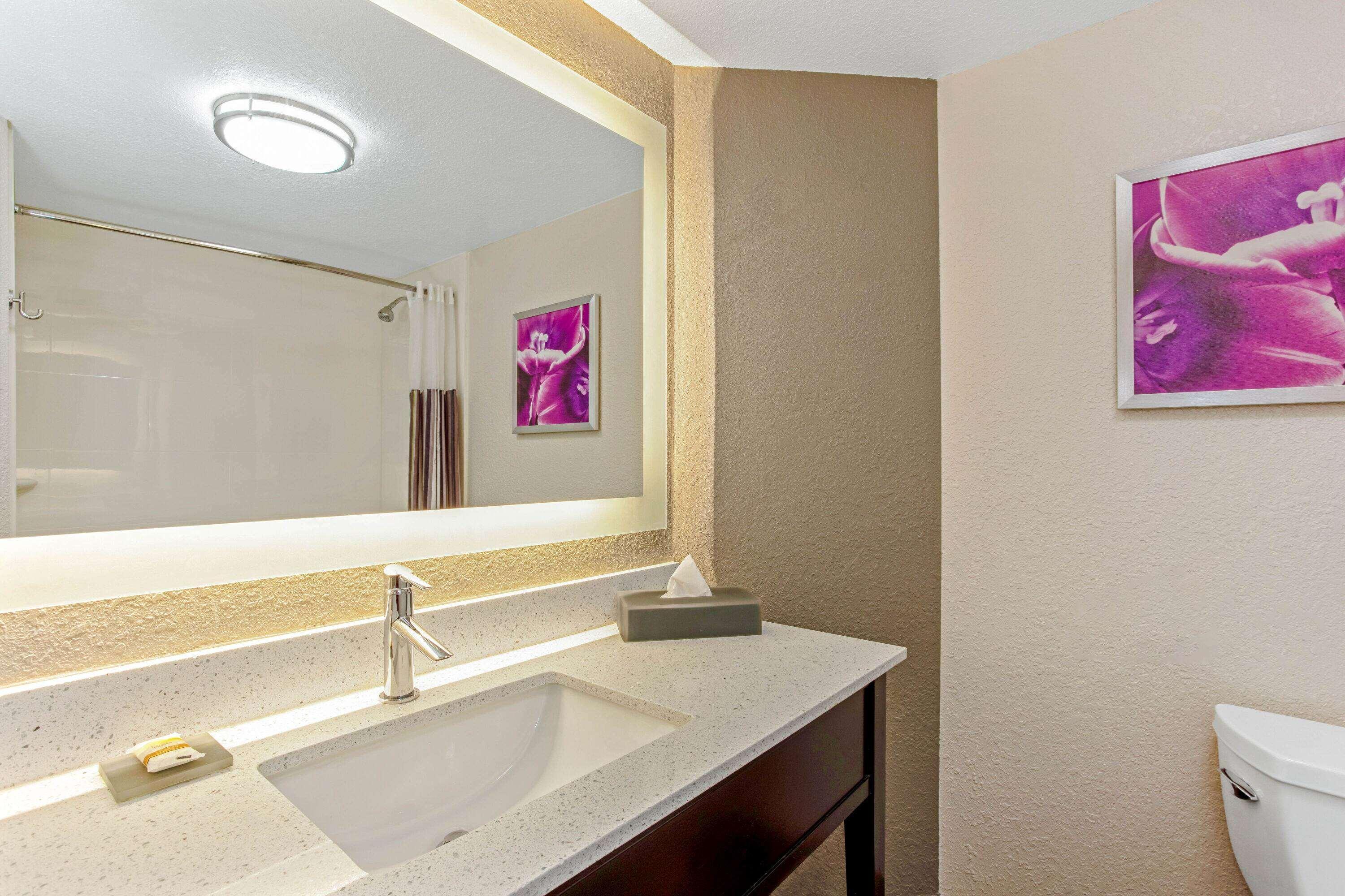 Hotel La Quinta & By Wyndham 3*