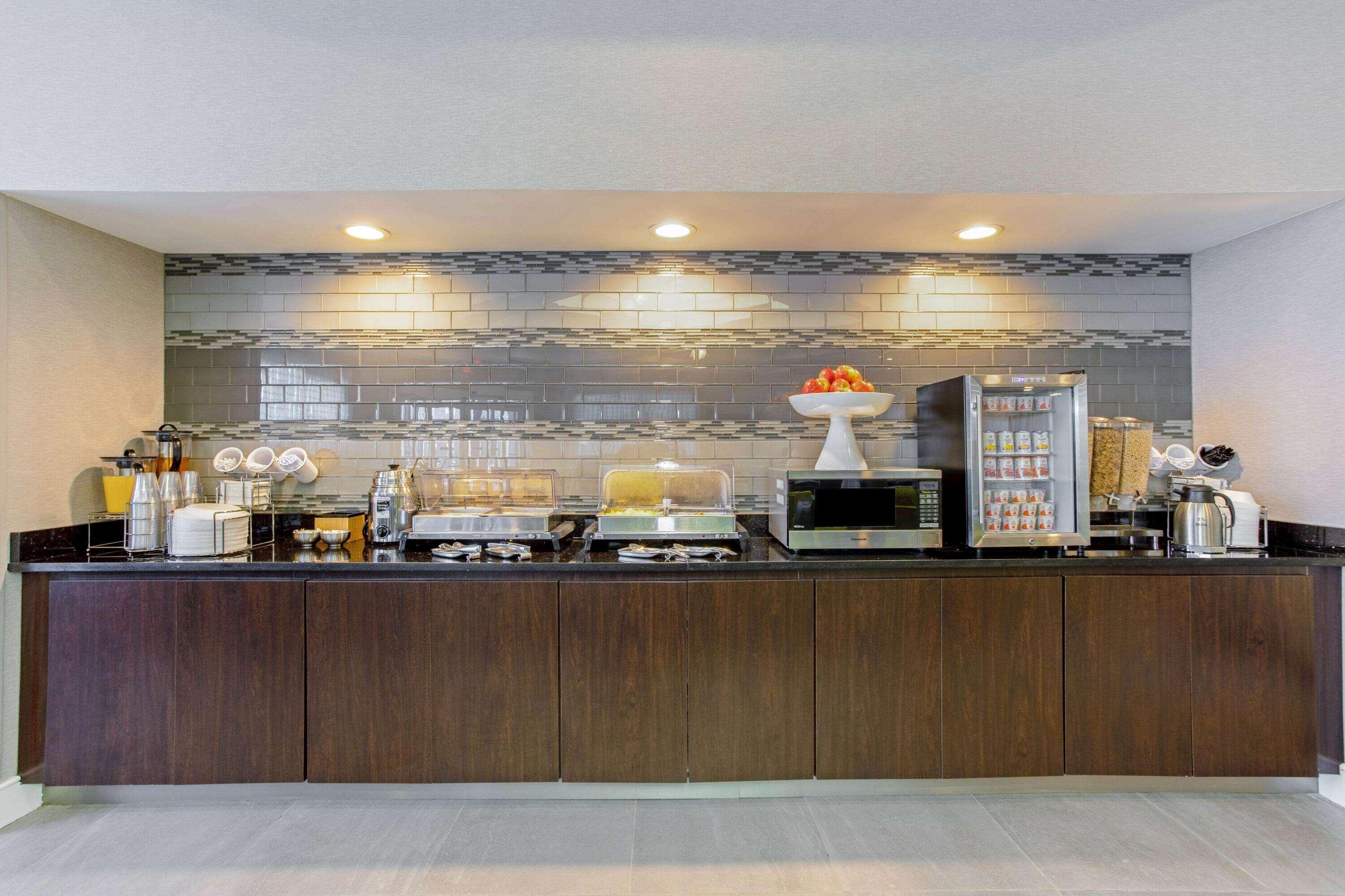La Quinta & By Wyndham Hotel