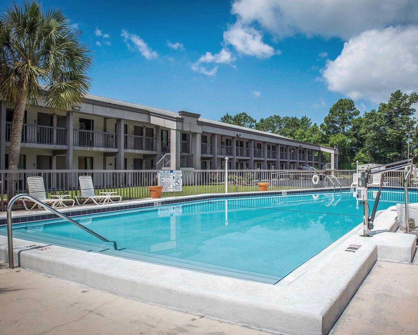 Quality & Conference Center Hotel 3*