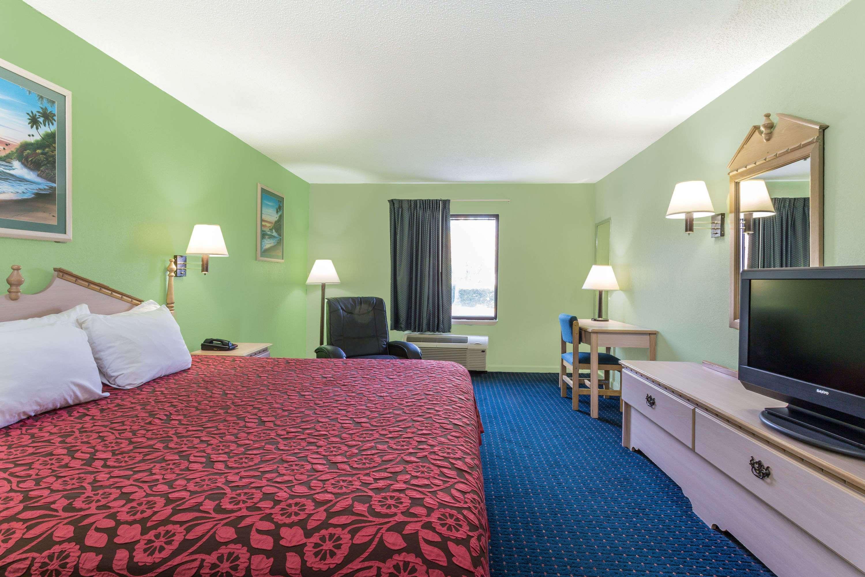 Motel Days By Wyndham City/callaway