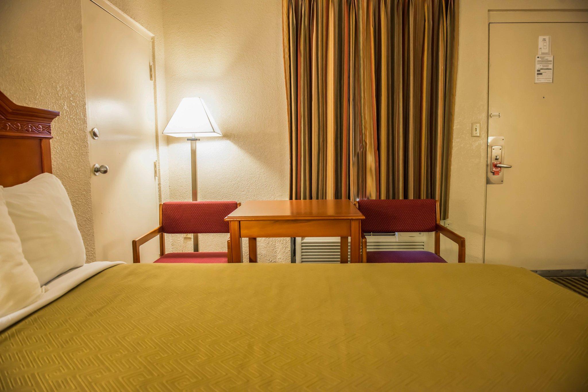 Lodge Econo