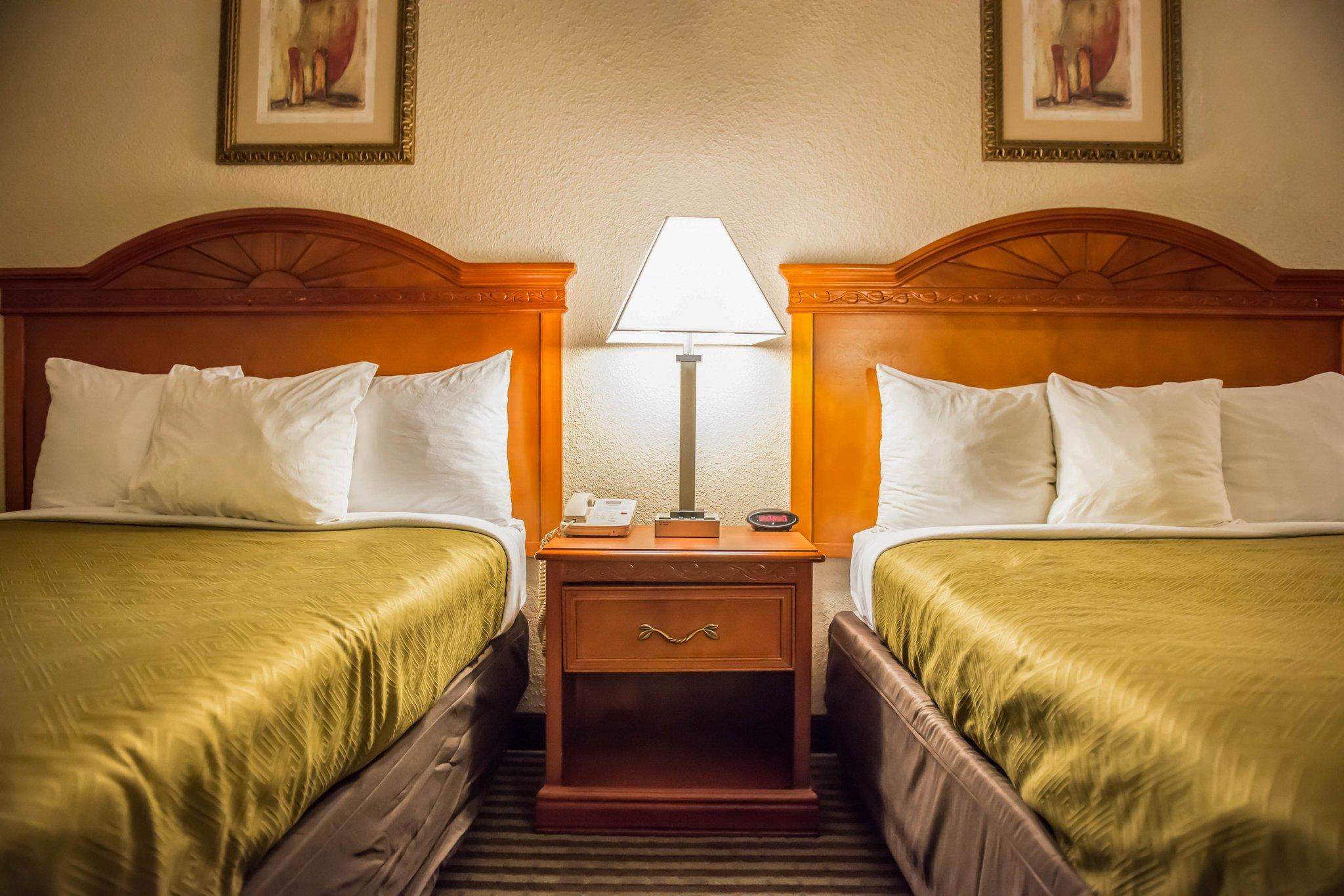 Econo Lodge Panama City