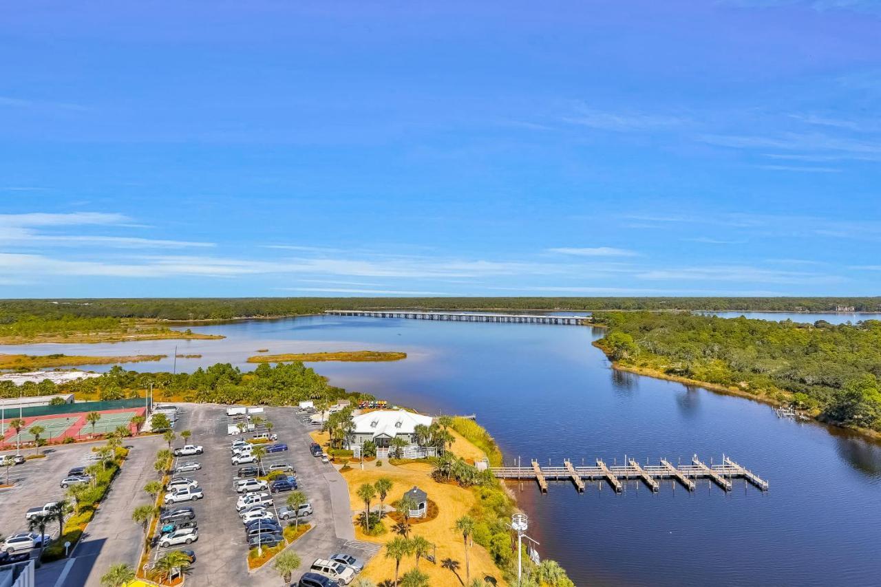 Pinnacle Port Penthouse 10