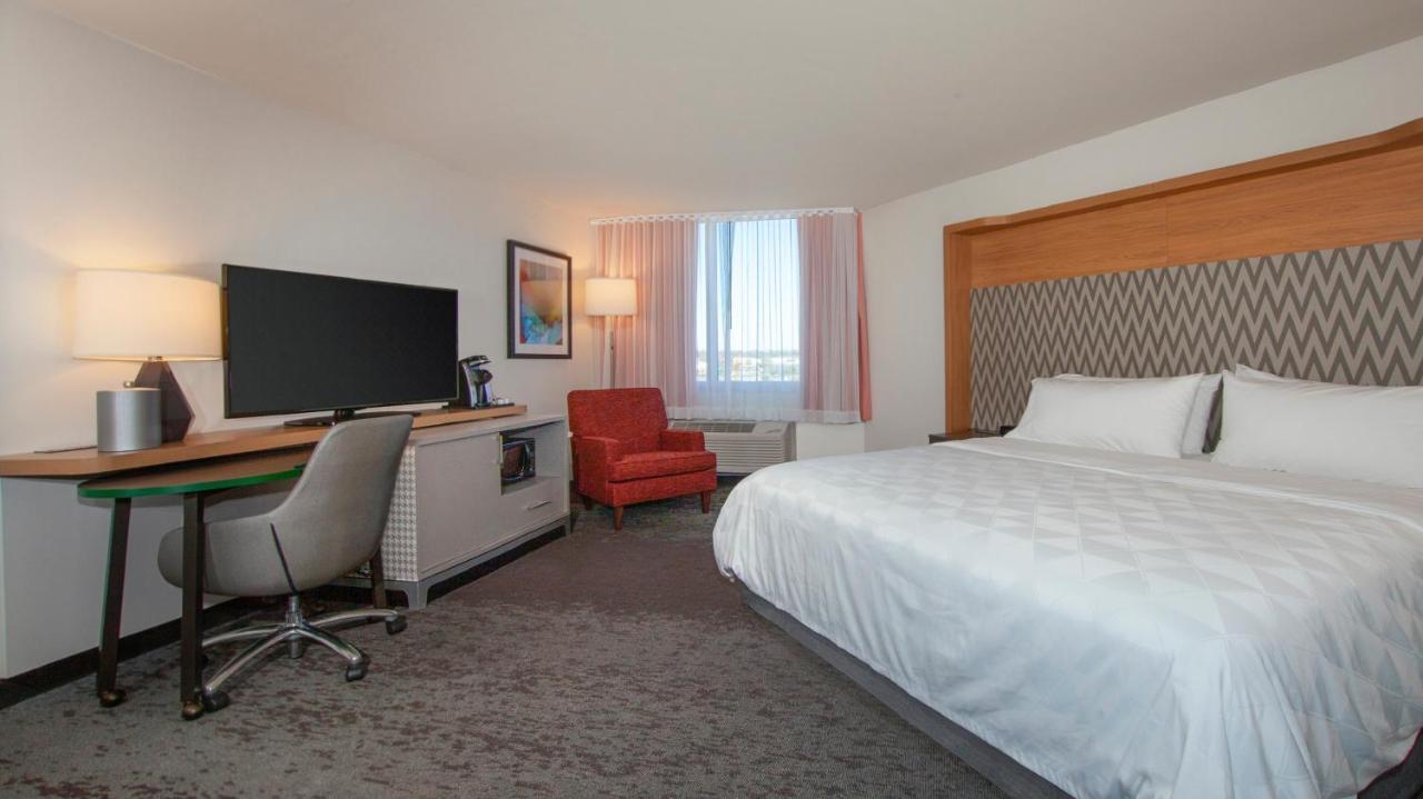 Hotel By Ihg 3*