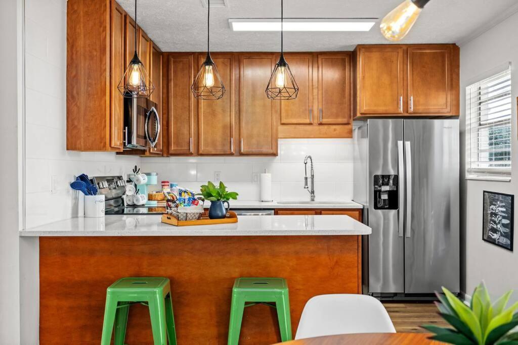 Stylish 3br 2ba House Minutes From Pcb - Book Now *