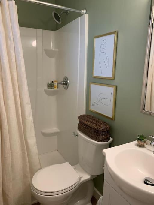 Holiday home Stylish 3br 2ba House Minutes From Pcb - Book Now