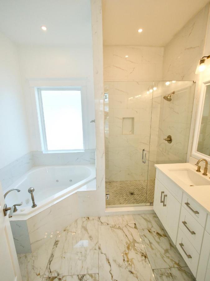 6 Bedroom Townhouse With Rooftop Deck Great Oceanviews 6th Br Is Detached Apartment
