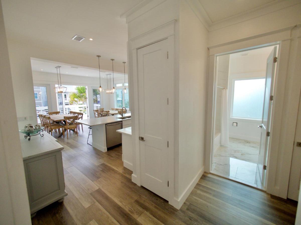 Apartment 6 Bedroom Townhouse With Rooftop Deck Great Oceanviews 6th Br Is Detached *
