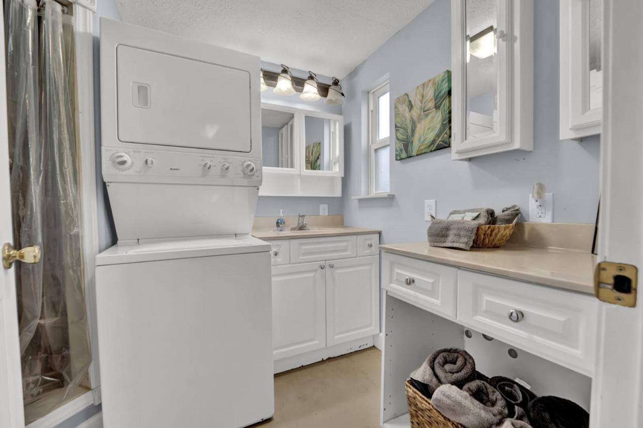 Holiday home Adorable 1 Bdr With Full Kitchen Deck Washer Dryer Panama City
