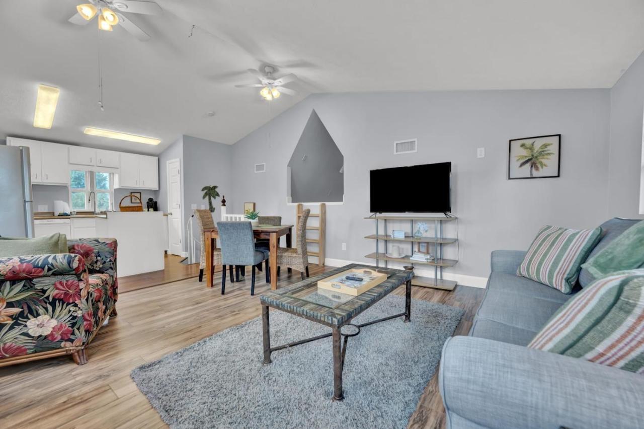 Adorable 1 Bdr With Full Kitchen Deck Washer Dryer Holiday home