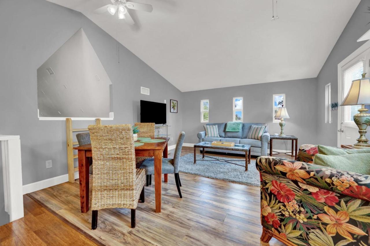 Holiday home Adorable 1 Bdr With Full Kitchen Deck Washer Dryer