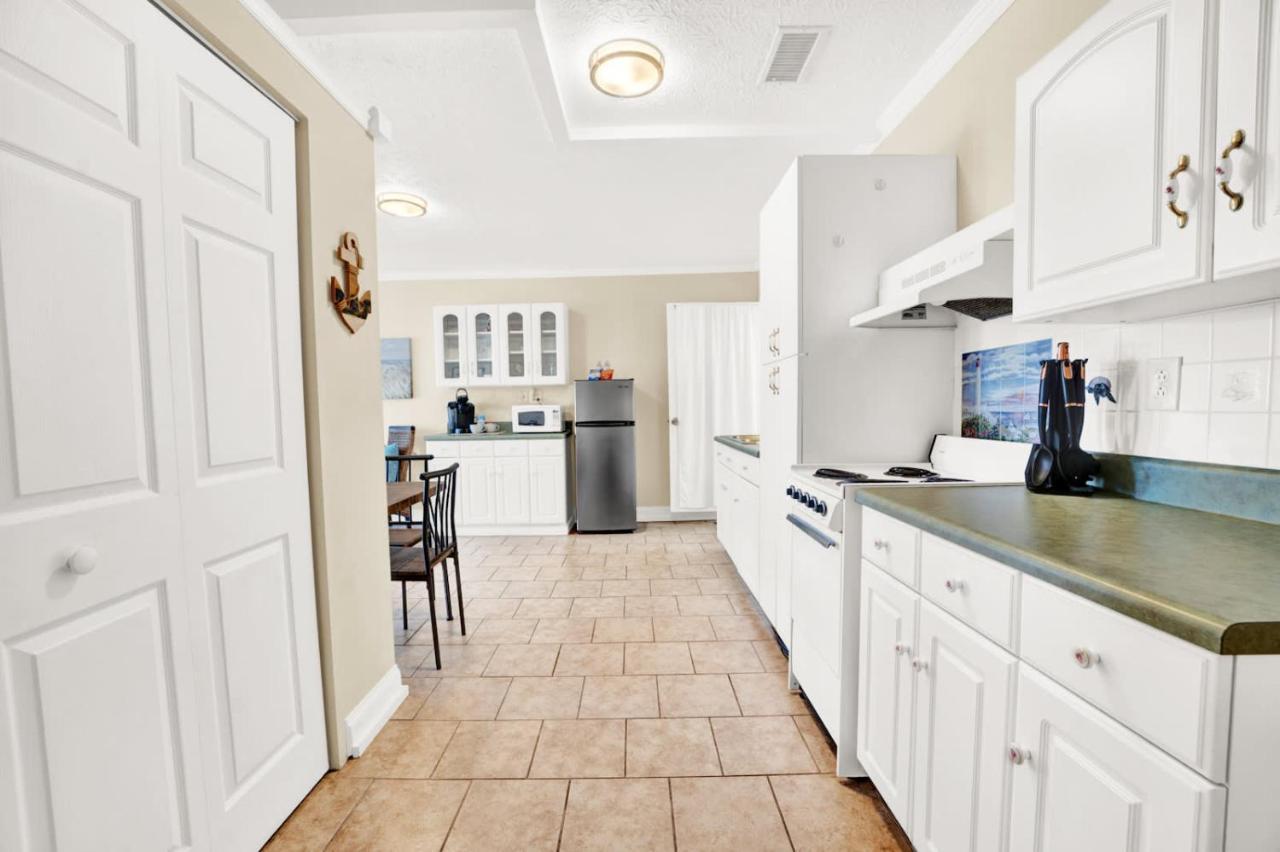 Luxe Guest Near The Emerald Coast Of Pcb Holiday home