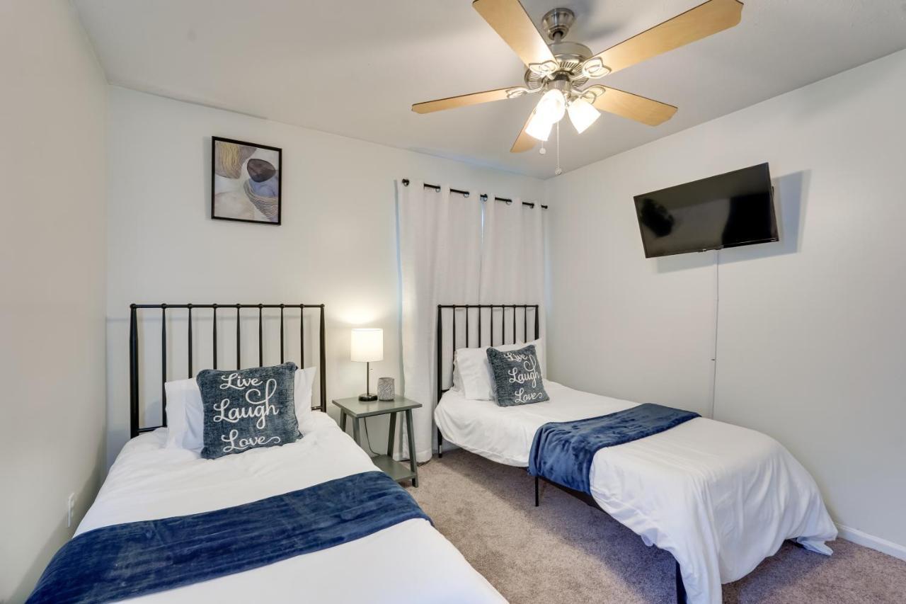 Bright Lynn Haven With Screened Porch And Yard! *