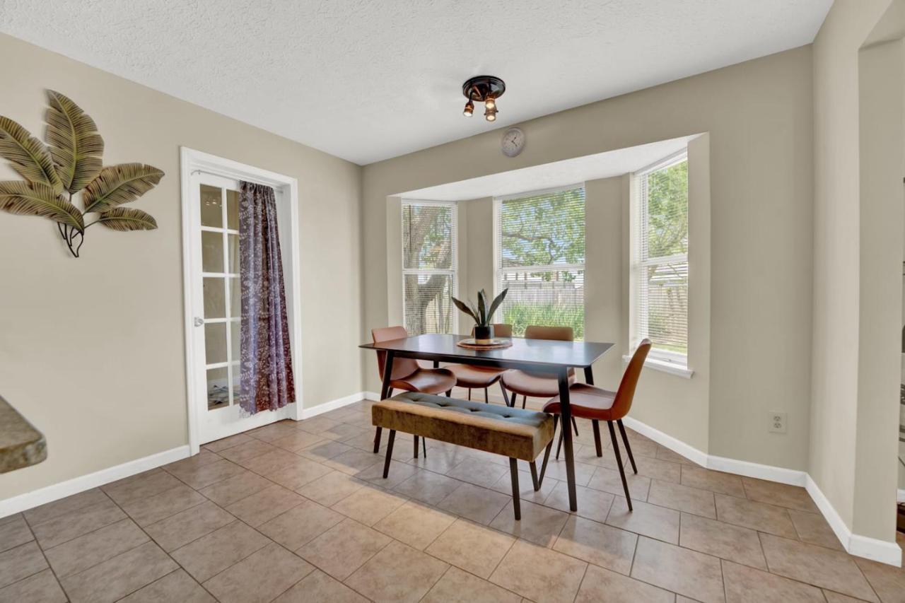Holiday home Two Spaces In One Main House And 25 Min To Pcb *