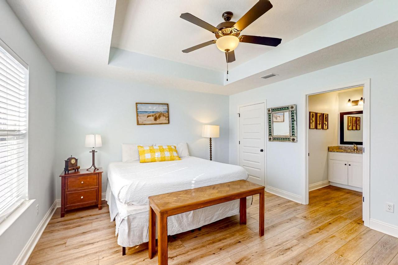 Ocean's Shimmer Sanctuary Holiday home