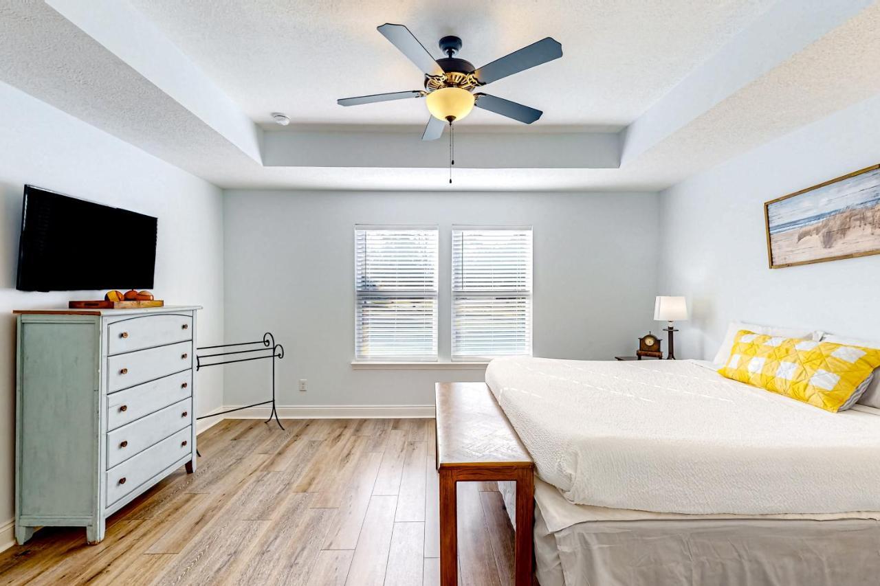 Ocean's Shimmer Sanctuary Holiday home