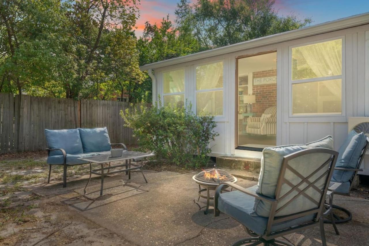 Holiday home Down By The Bay W Hot Tub, 2 Blocks 2 Beaches, Game Room, Reading Nook, Dog-friendly, Historic Charm