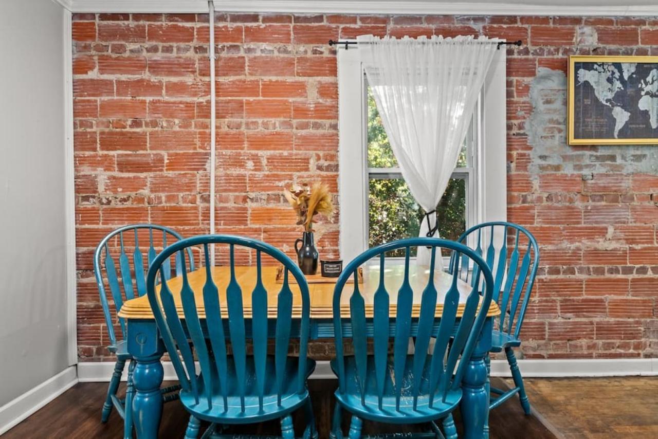 Down By The Bay W Hot Tub, 2 Blocks 2 Beaches, Game Room, Reading Nook, Dog-friendly, Historic Charm Holiday home