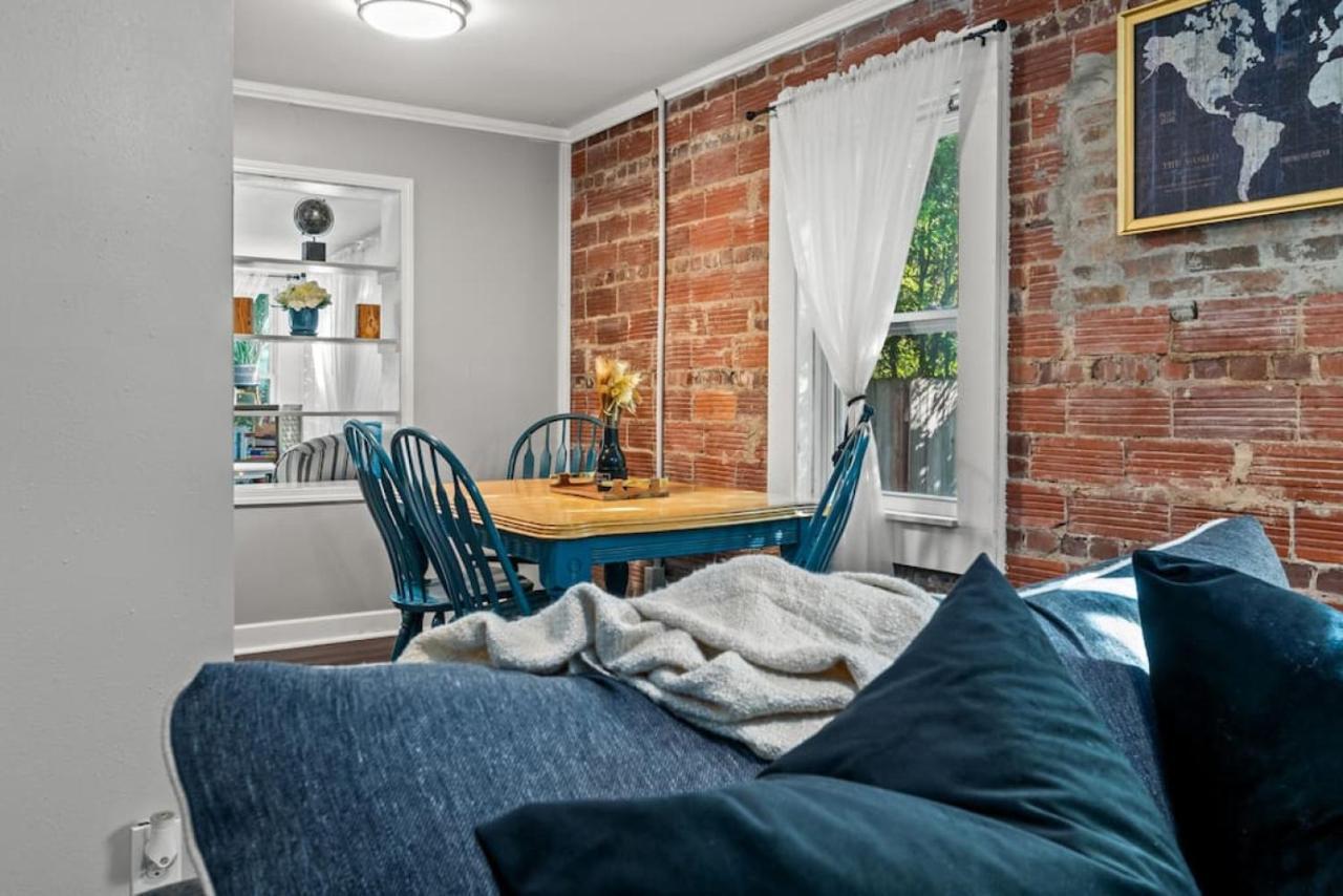 Down By The Bay W Hot Tub, 2 Blocks 2 Beaches, Game Room, Reading Nook, Dog-friendly, Historic Charm Holiday home *