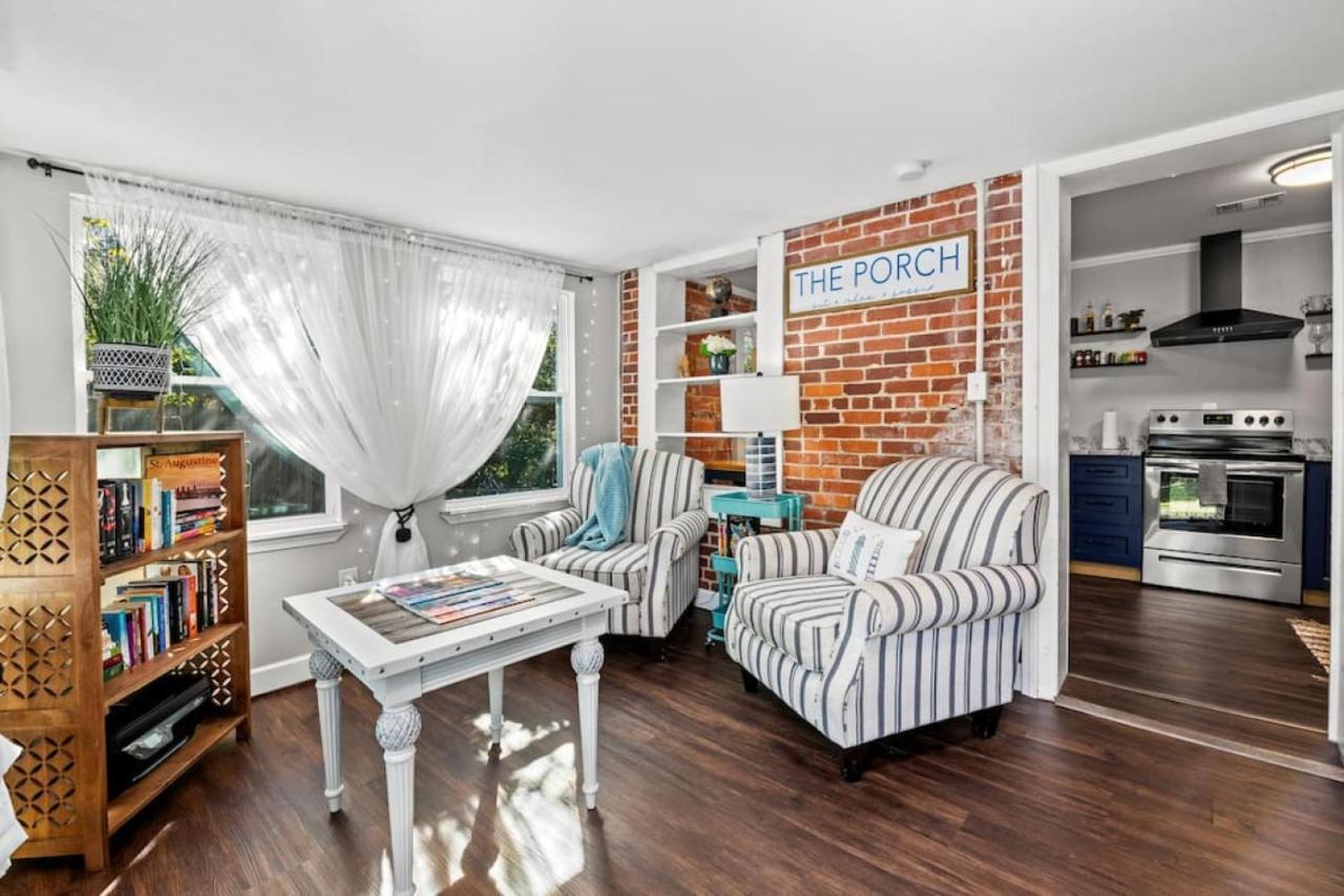 Holiday home Down By The Bay W Hot Tub, 2 Blocks 2 Beaches, Game Room, Reading Nook, Dog-friendly, Historic Charm Panama City