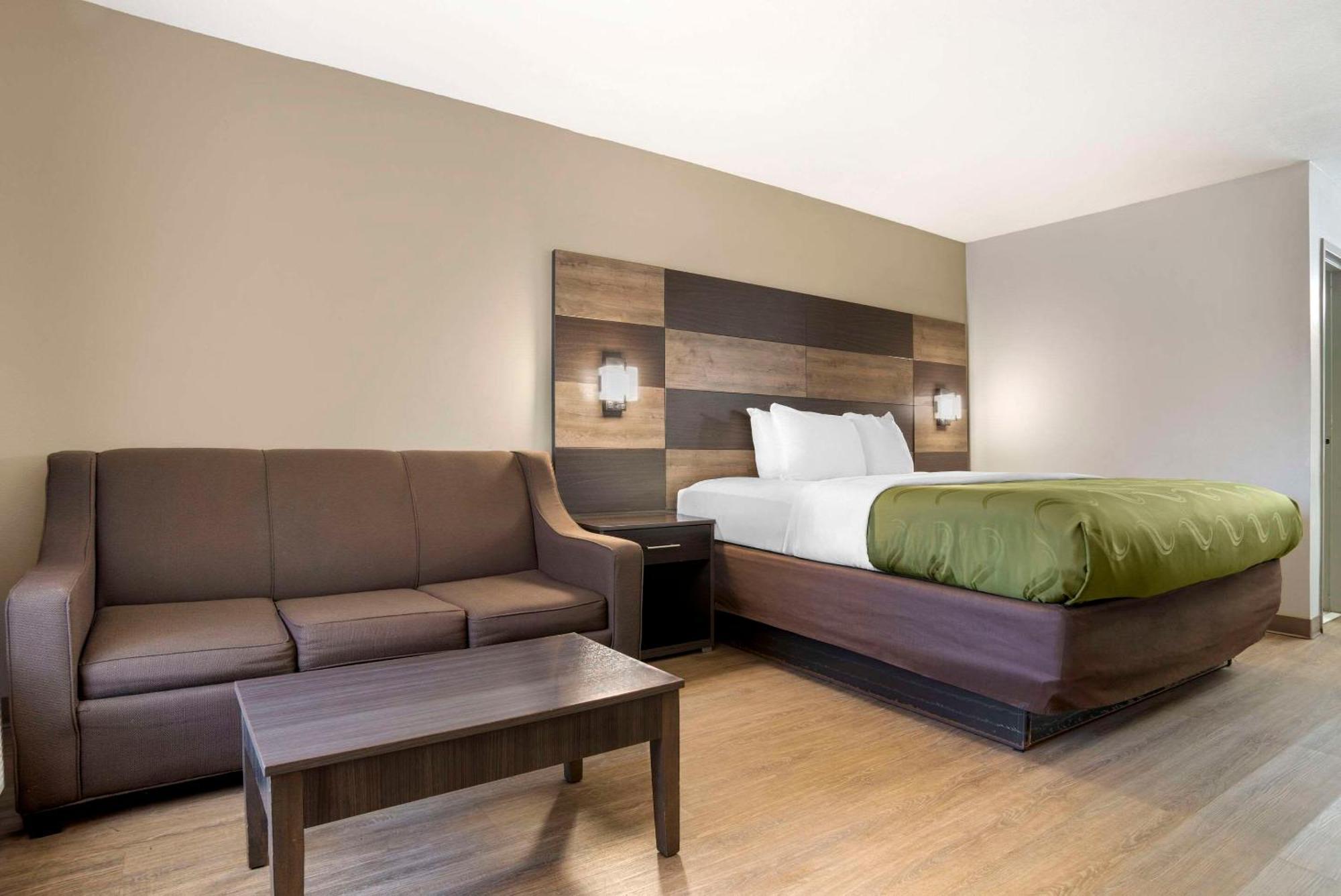 Quality & Conference Center Hotel