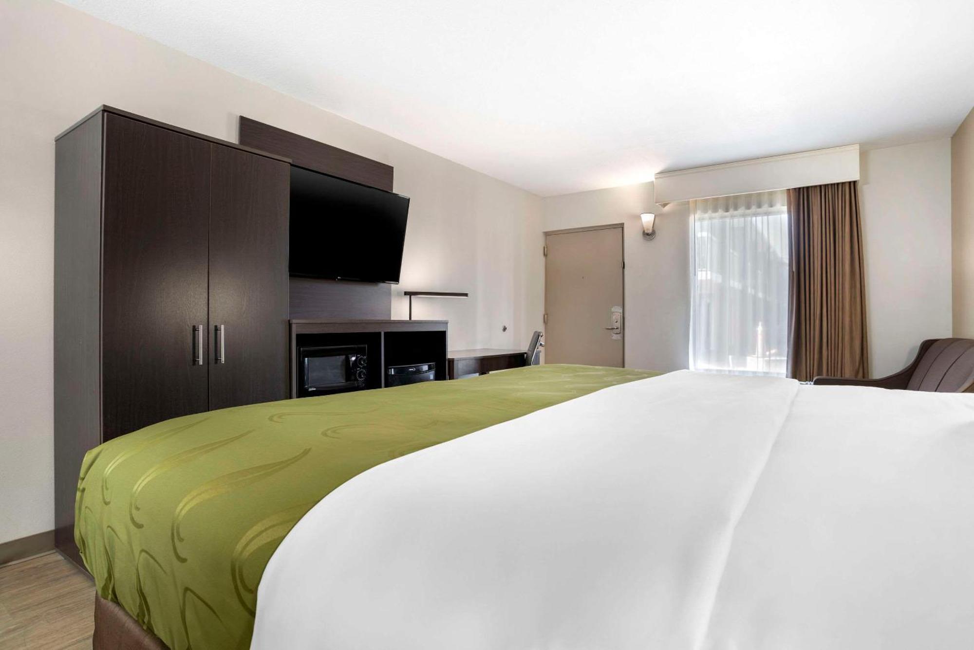 Hotel Quality & Conference Center Panama City