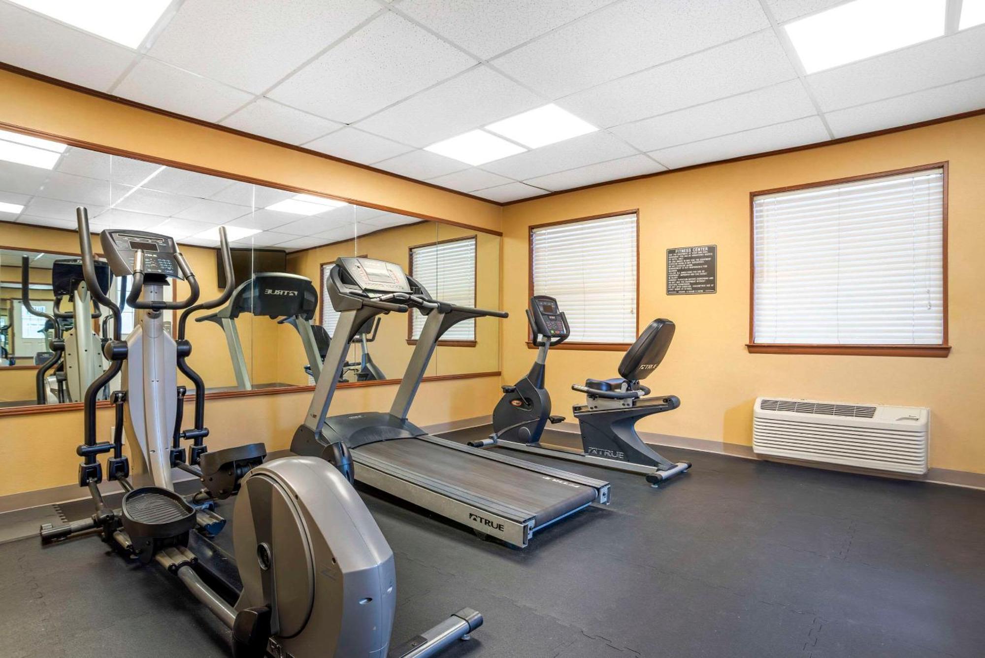 Quality & Conference Center Hotel 3*