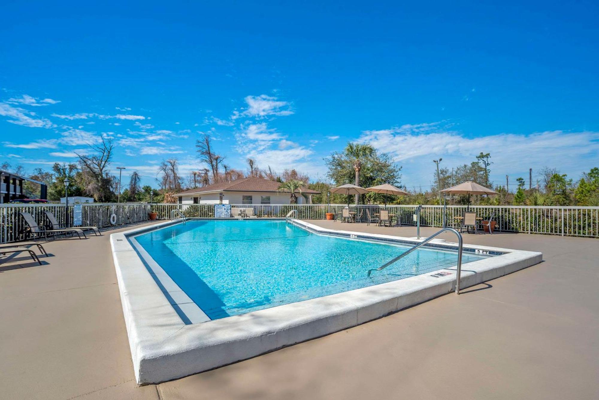 Quality & Conference Center 3*