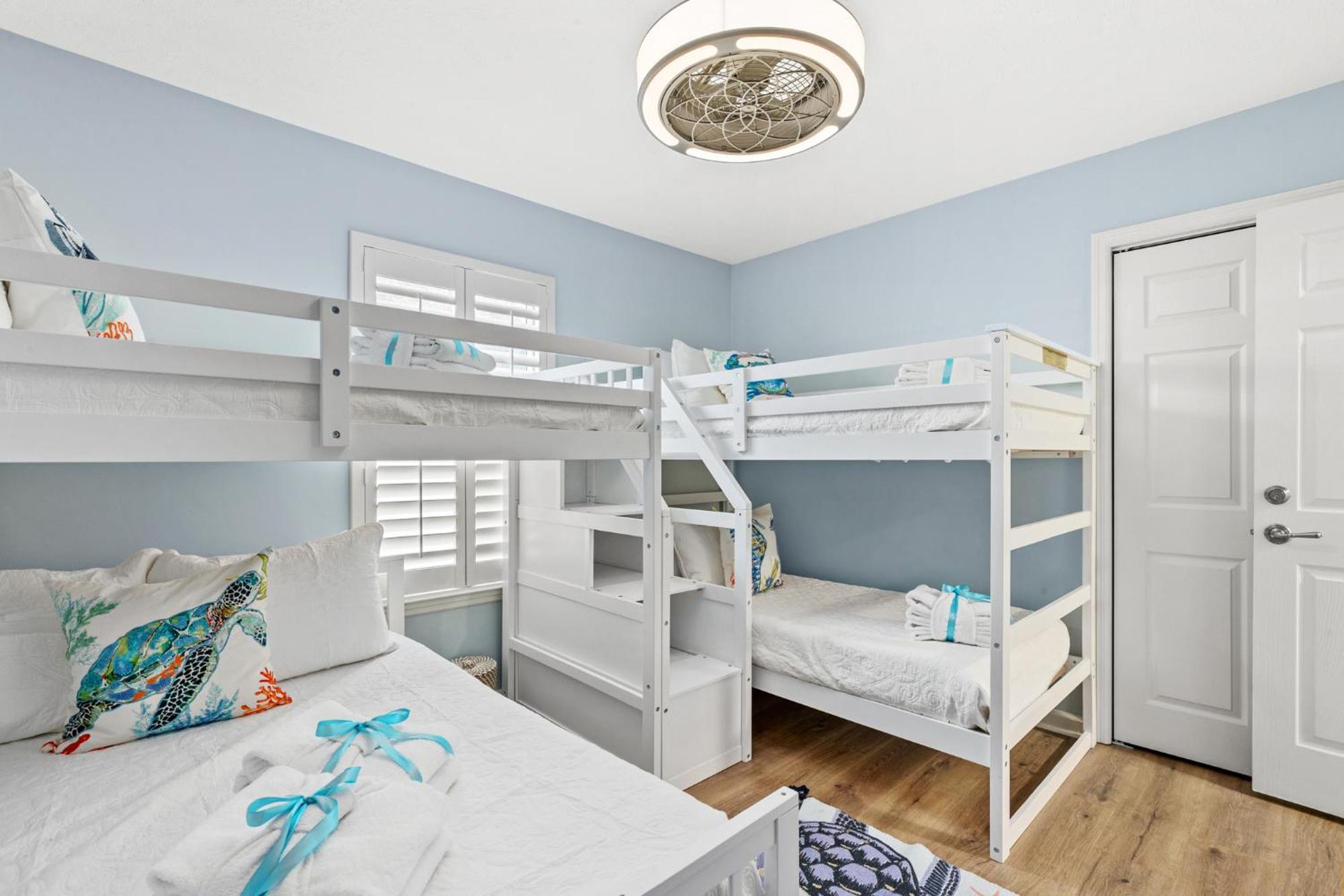 Sunshine House! 3br 2ba Sleeps 9! Your Perfect Retreat For Comfort And Style * Panama City