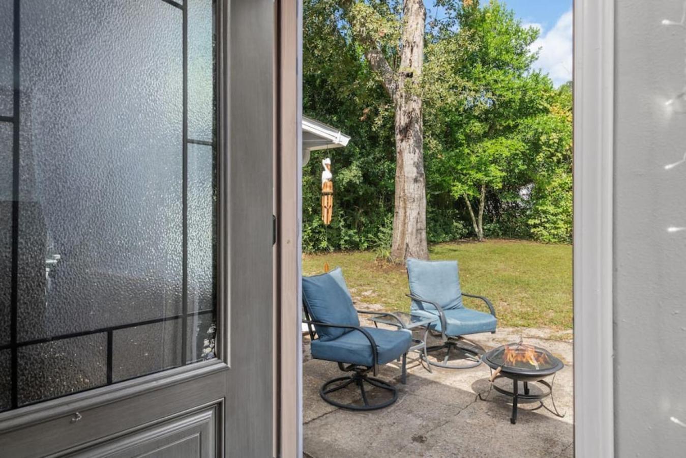 Down By The Bay W Hot Tub, 2 Blocks 2 Beaches, Game Room, Reading Nook, Dog-friendly, Historic Charm *