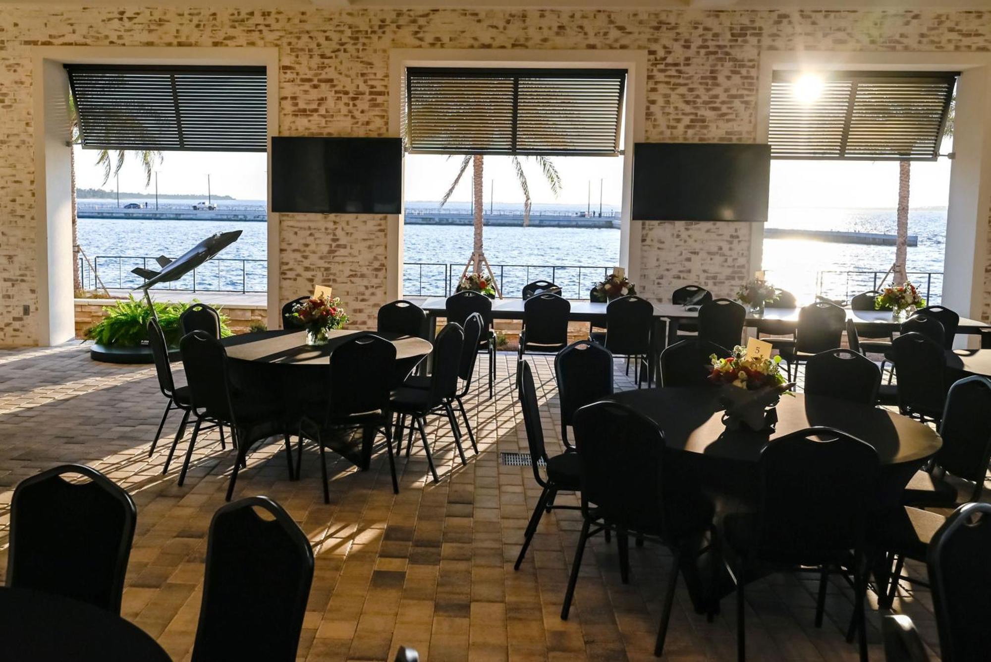 Indigo - Marina By Ihg Hotel 3*