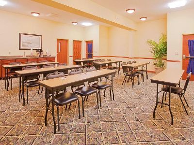 Hotel Express & City-tyndall