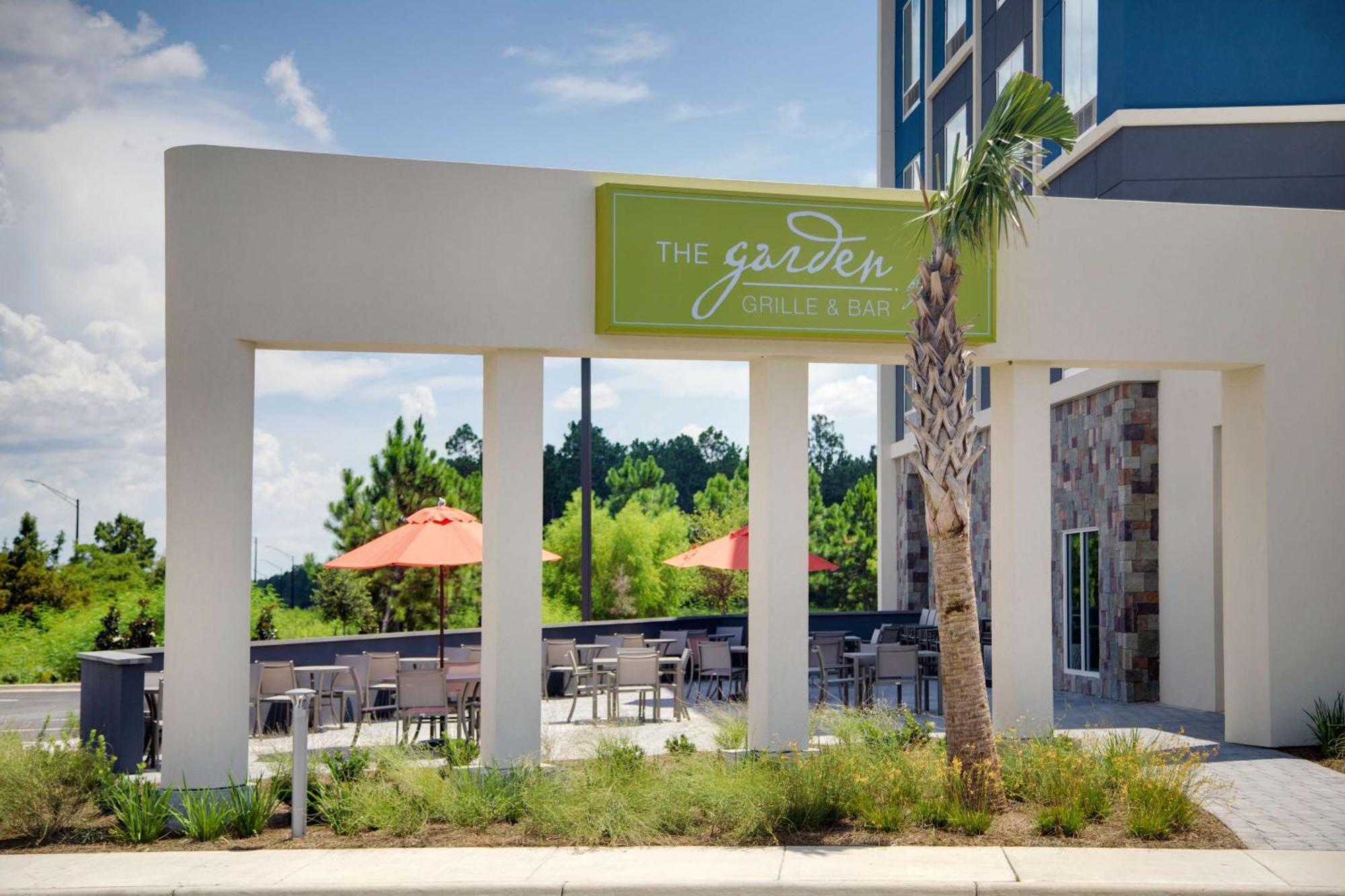 Hilton Garden Airport, Fl Hotel 3*
